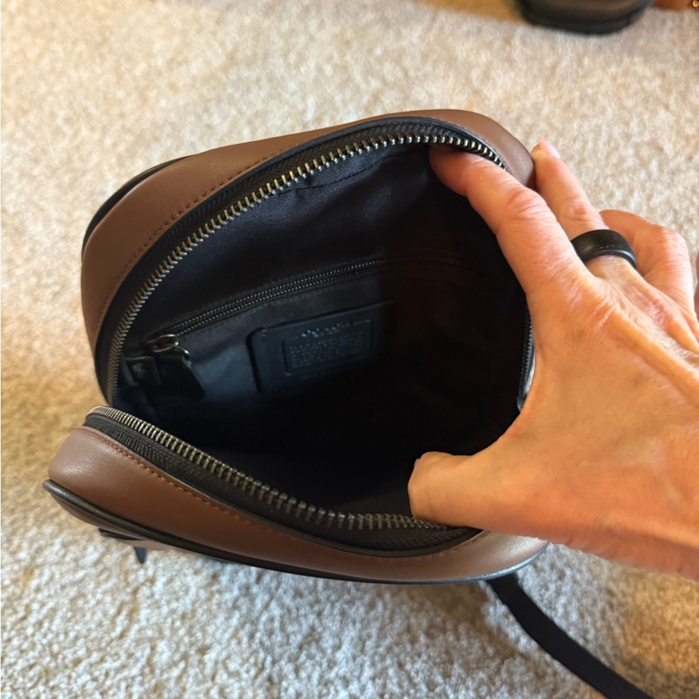Coach Brown and Black Men's Bag - Picture 2 of 10